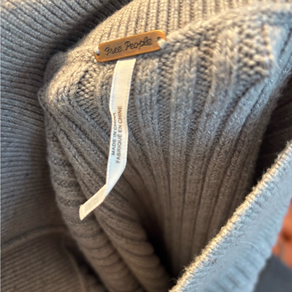 Free People Gray Ribbed Knit Scarf - Picture 3 of 3